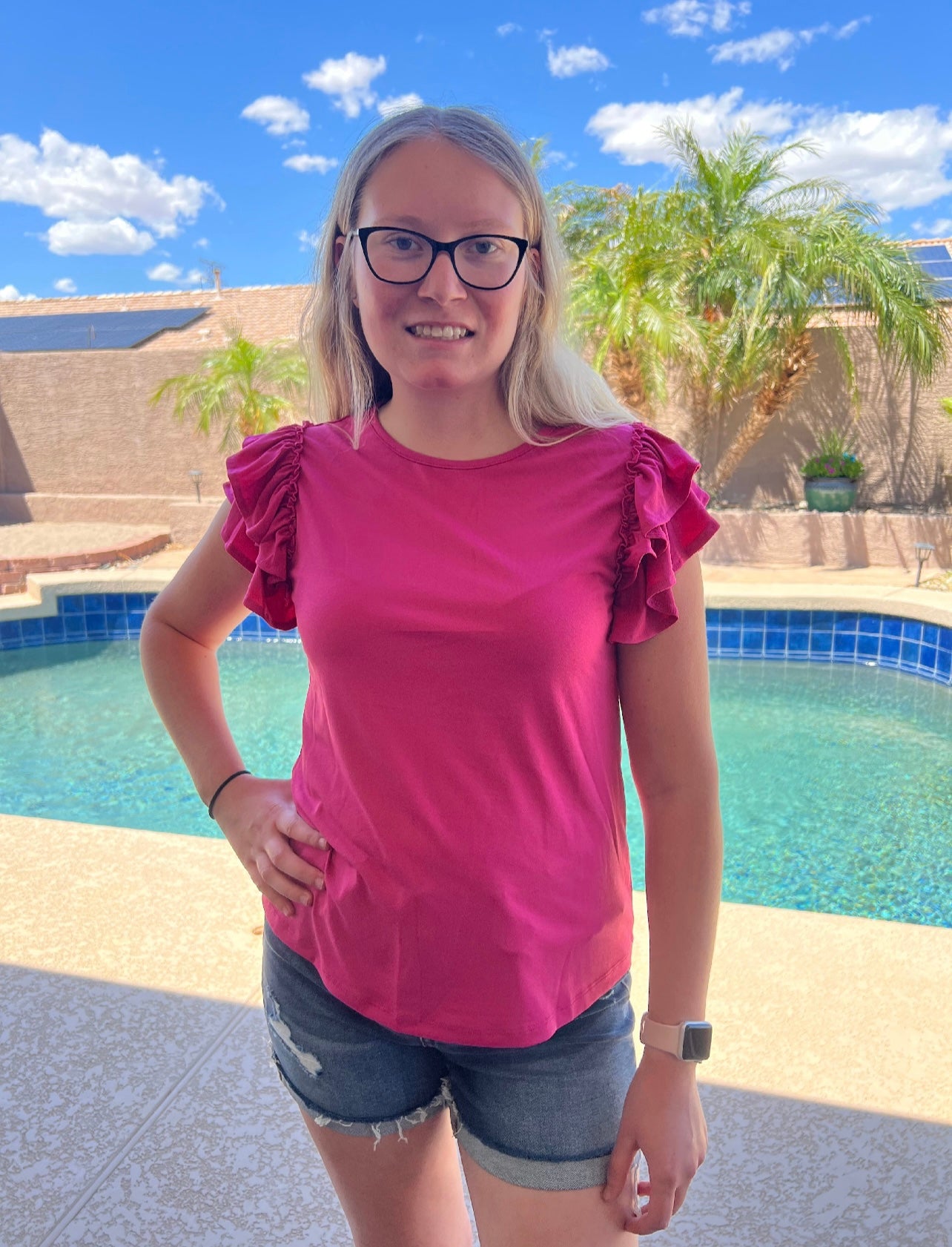 DEFECTIVE SHORT RUFFLE SLEEVE ROUND NECK BLOUSE- RED ROSE