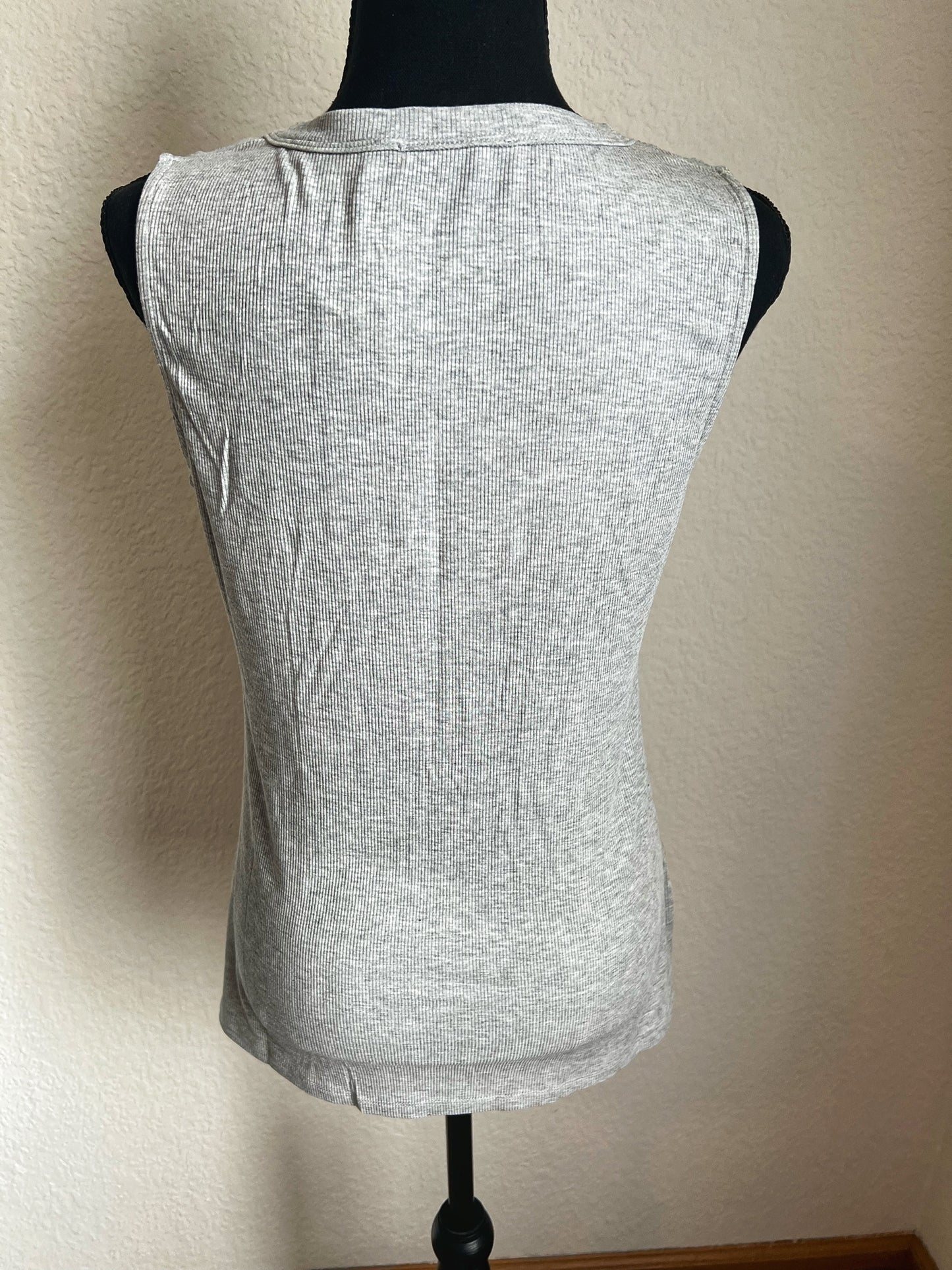 Front Twist Tank With Keyhole Shoulder- Heather Gray