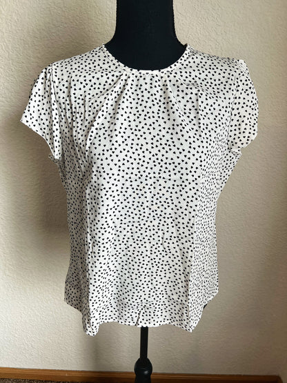 Round Neck Heart Short Sleeve Blouse