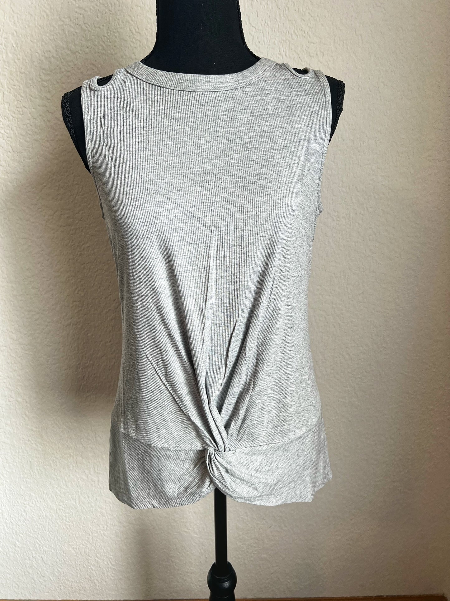 Front Twist Tank With Keyhole Shoulder- Heather Gray